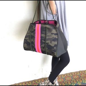 New w/o tags Haute Shore Camo Neoprene Tote Bag